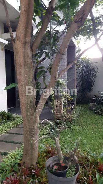 image RUMAH BESAR MURAH LOKASI STRATEGIS DEKAT SEKOLAH TAMAN SISWA AREA JL SUNGAI² KOTA MALANG (4)