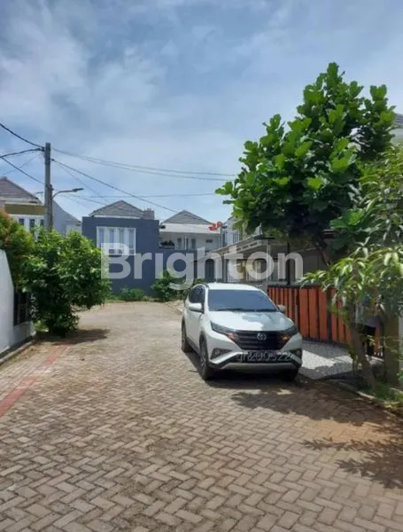 image RUMAH CANTIK SEKALI SANGAT NYAMAN 2 LANTAI SIAP HUNI (2)