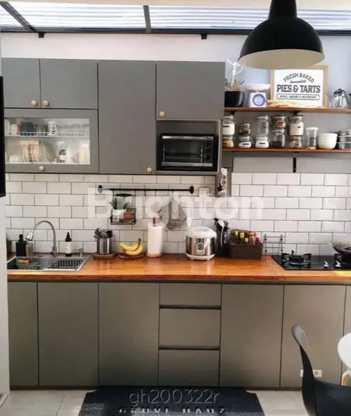 image RUMAH CANTIK SEKALI SANGAT NYAMAN 2 LANTAI SIAP HUNI (6)