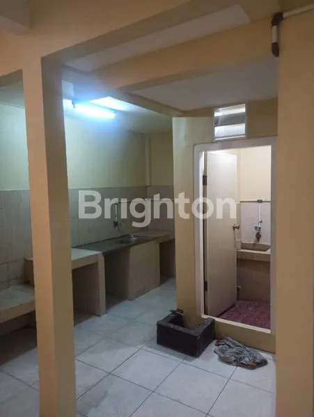 image SIAP HUNI, RUMAH SIMPANG DARMO PERMAI SELATAN, DEKAT, SELANGKAH KE PAKUWON MALL. DEKAT NATIONAL HOSPITAL, SEKOLAH PETRA, DEKAT PUSAT KULINER (2)