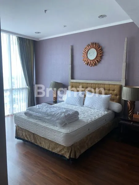 image APARTEMEN 3 BEDROOM FULL FURNISH THE VIA CIPUTRA WORLD MAYJEN SUNGKONO (1)