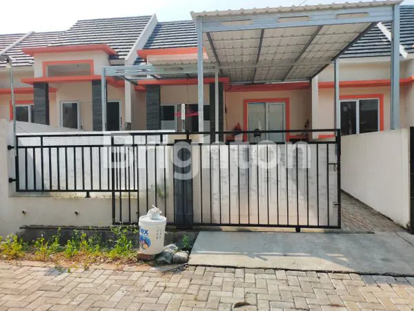 image RUMAH MINIMALIS SIAP HUNI PERUM THE GROVE (1)