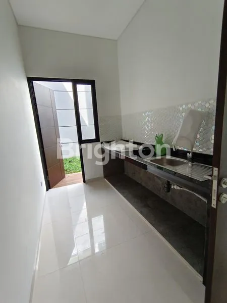 image NEW!!! RUMAH 2 LANTAI CITRALAND SURABAYA BARAT TPR TAMAN PUSPA RAYA DAERAH EASTWOOD (7)