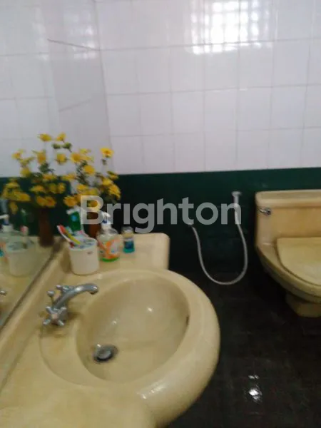 image RUMAH HOOK BANGUNAN 2.5 LANTAI DAERAH PULAU PULAU.  (5)