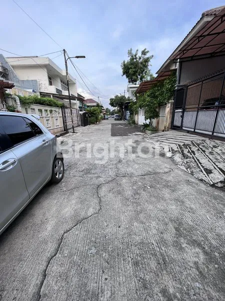 image RUMAH TUA HOOK DI SUNTER INDAH (6)