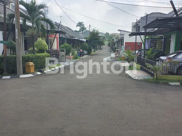 image RUMAH CANTIK 1 LT SUDAH ADA CANOPY DI MUTIARA HIJAU (6)