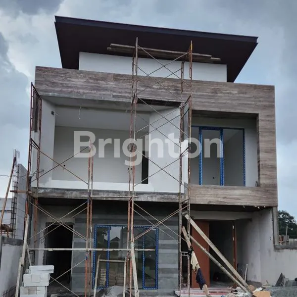 image RUMAH MEWAH BARU GRESS HIGH SPEC DI CITRALAND UTAMA (1)