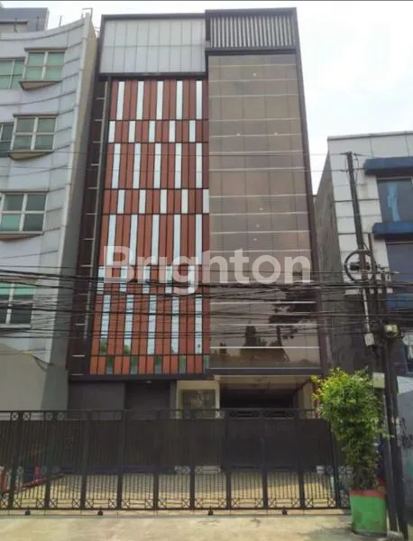 RUKO 4 LANTAI, PINGGIR JALAN SANGAT COCOK UNTUK PERKANTORAN, DI DAERAH JL SOEPOMO