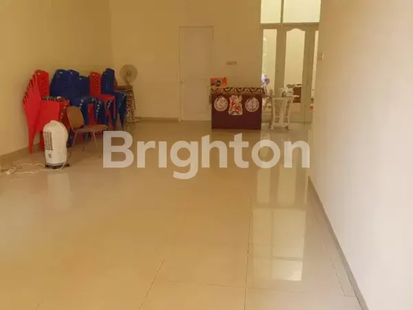 image RUMAH MEWAH DI ROYAL PARK (5)