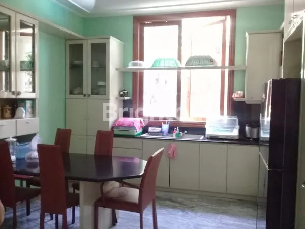 image RUMAH MEWAH DI KOMPLEK BINTANG DIPONGGO (8)