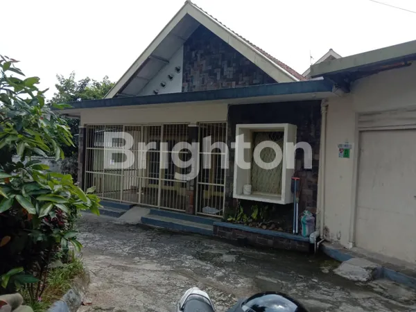 image RUMAH LAMA DI LOKASI STRATEGIS (3)