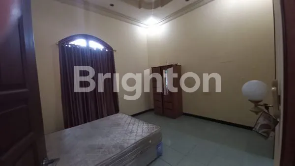 image RUMAH MEWAH LANTAI 2 DENGAN DESAIN CLASIK MODERN DI PEDURUNGAN SEMARANG TIMUR (4)