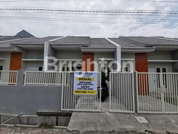 image RUMAH BARU DI JL LEBAK INDAH UTARA SURABAYA BISA KPR (1)
