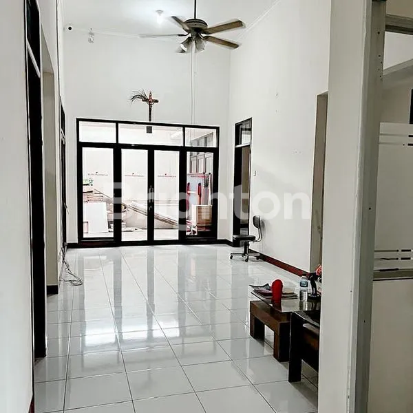 image RUMAH TAMAN PUSPA RAYA - CITRALAND (2)