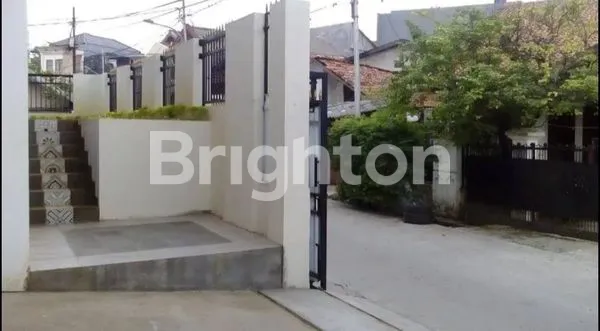 image RUMAH BAGUS 2 LT DI KAWASAN YG TENTERAM DI JAKSEL (3)