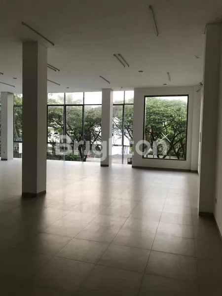 image TEMPAT USAHA DI JALAN BOULEVARD STRATEGIS BESAR BAGUS (2)