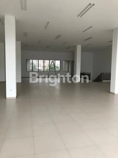 image TEMPAT USAHA DI JALAN BOULEVARD STRATEGIS BESAR BAGUS (5)