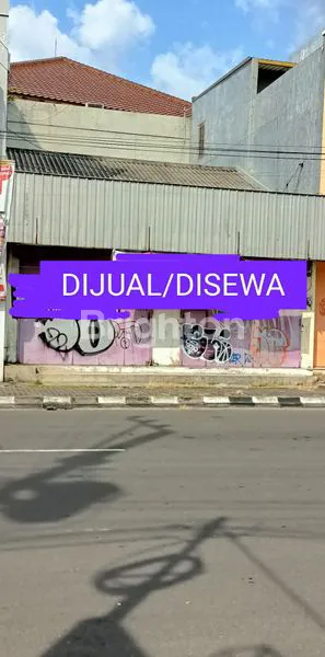 image USAHA STRATEGIS DI JL RM SAID SOLO DEKAT MANGKUNEGARAN (1)