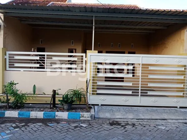 image RUMAH SIAP HUNI LOKASI RAME DAN ASRI (5)