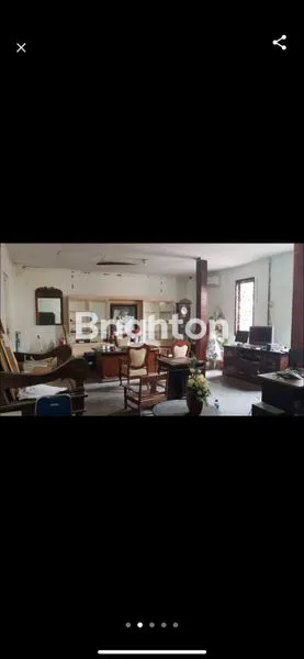 image RUKO TENGAH KOTA, SINGOSAREN, LUAS DAN MURAH (2)