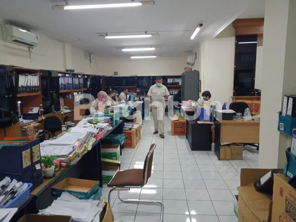 image RUKO 3 DIJADIKAN 1 RUANGAN SANGAT BESAR 4 LT DI RUNGKUT MEGAH INDAH SURABAYA (3)