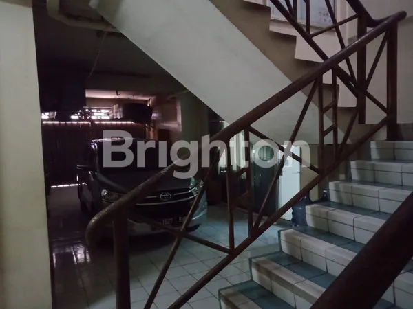 image RUKO 3 DIJADIKAN 1 RUANGAN SANGAT BESAR 4 LT DI RUNGKUT MEGAH INDAH SURABAYA (6)