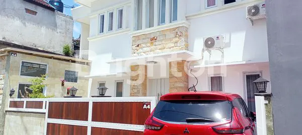 RUMAH CANTIK PURA DEMAK