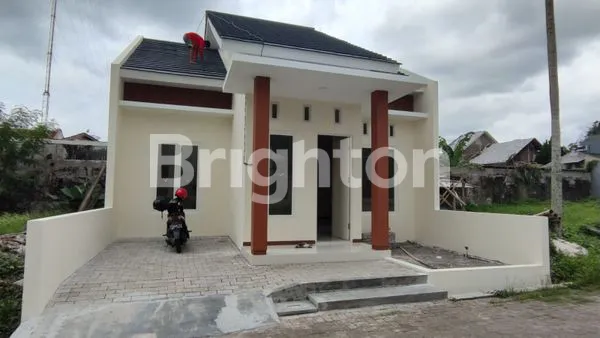 image HUNIAN GRESS TENGAH KOTA SIAP HUNI (5)