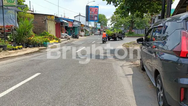 image RUANG UNTUK USAHA PASAR NONGKO (5)