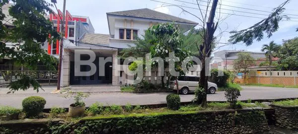 image RUMAH MEWAH DARMO HARAPAN HOOK SIAP HUNI TINGGAL  BAWA KOPER (1)