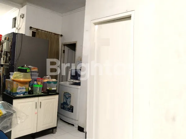 image RUMAH TERAWAT 2 LANTAI METRO PERMATA 1 LT 84M 3+1 KT 2 KM SHM (1)