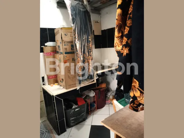 image RUMAH TERAWAT 2 LANTAI METRO PERMATA 1 LT 84M 3+1 KT 2 KM SHM (4)