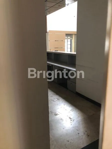 image RUMAH USAHA DEKAT RAYA IJEN KLOJEN MALANG (13)