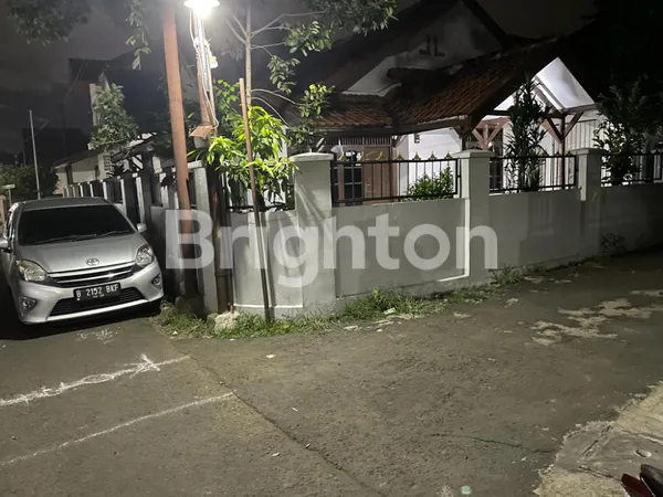 image RUMAH ASRI & NYAMAN DI LOKASI STRATEGIS (4)