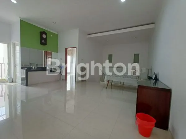 image RUMAH 2 LANTAI MEWAH, SIAP HUNI FURNISH + KITCHEN CINDE SEMARANG SELATAN (2)