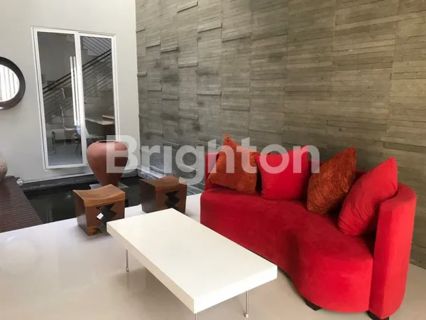 image MINIMALIS FULL FURNISHED DIAMOND HILL DEKAT GWALK, UNIVERSITAS CIPUTRA (3)