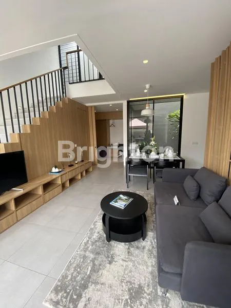 image RUMAH DI CENTRAL PARK MERR (2)