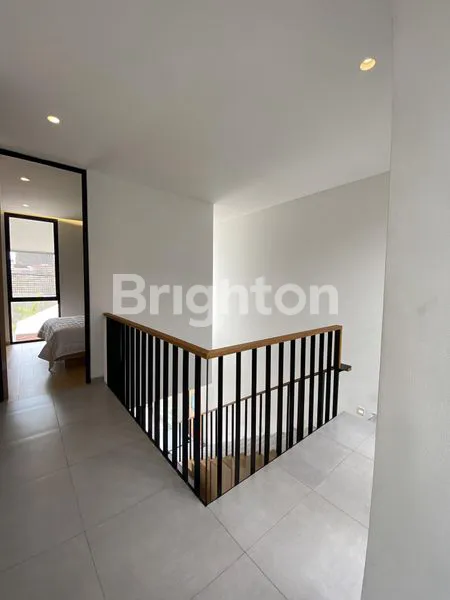 image RUMAH DI CENTRAL PARK MERR (4)