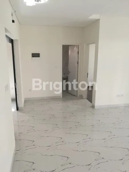 image RUMAH BARU 3 LANTAI DOUBLE DEKER SIAP HUNI LAVON 2 CIKUPA TANGERANG (3)