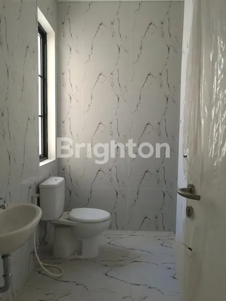 image RUMAH BARU 3 LANTAI DOUBLE DEKER SIAP HUNI LAVON 2 CIKUPA TANGERANG (6)