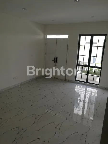 image RUMAH BARU 3 LANTAI DOUBLE DEKER SIAP HUNI LAVON 2 CIKUPA TANGERANG (8)