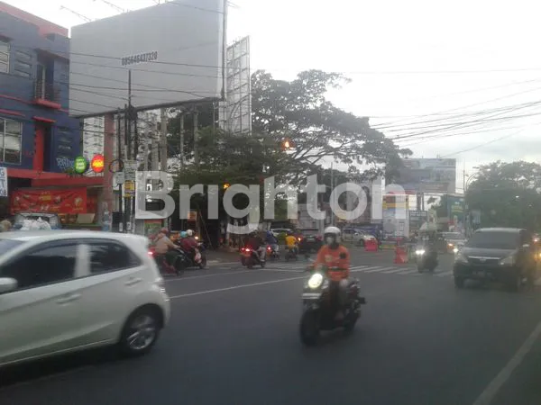 image RUKO 4 LANTAI DI DEPAN KAMPUS UNIVERSITAS BRAWIJAYA MALANG (3)
