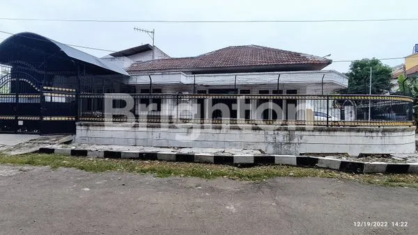 image RUMAH HOOK DI DHARMA HUSADA INDAH BARAT, DEKAT SEKOLAH NSA, GALAXY MALL, KAMPUS UNAIR, RS. DR. SOETOMO, SURABAYA (1)