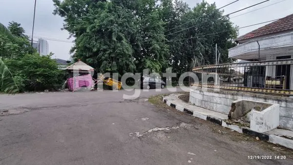 image RUMAH HOOK DI DHARMA HUSADA INDAH BARAT, DEKAT SEKOLAH NSA, GALAXY MALL, KAMPUS UNAIR, RS. DR. SOETOMO, SURABAYA (4)