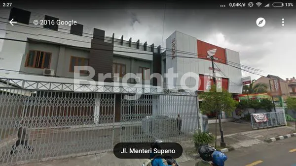 DIJUAL RUMAH DAN TEMPAT USAHA. LOKASI STRATEGIS DEPAN JALAN RAYA DI SOROSUTAN, UMBULHARJO, YOGYAKARTA.