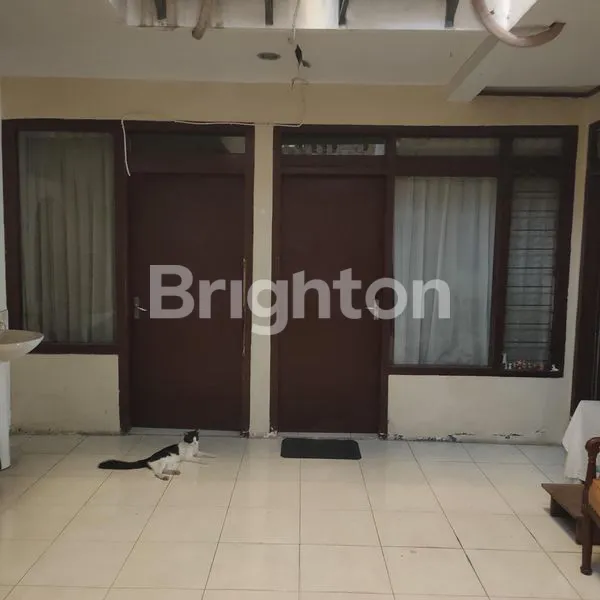 image MURAH! RUMAH RUNGKUT ASRI 220M² (1)