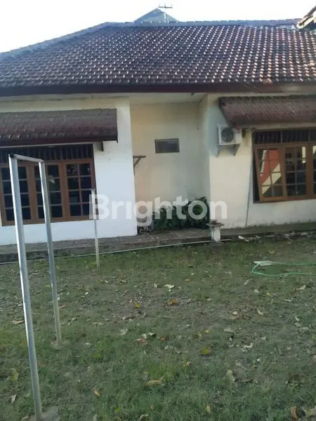 image RUMAH DI SEMULOWARU TENGAH LUAS DAN STRATEGIS, DAERAH SURABAYA (2)