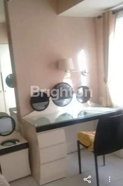 image APARTEMEN 1 BR UC BERKELEY SURABAYA TYPE STUDIO DAN FULL FURNISH (2)
