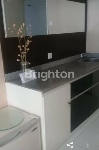 image APARTEMEN 1 BR UC BERKELEY SURABAYA TYPE STUDIO DAN FULL FURNISH (5)