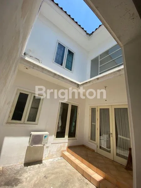 image RUMAH 2 LANTAI SIAP HUNI DEKAT MERR KLAMPIS MANYAR ARAYA KERTAJAYA GALAXY MALL ITS ITATS (6)